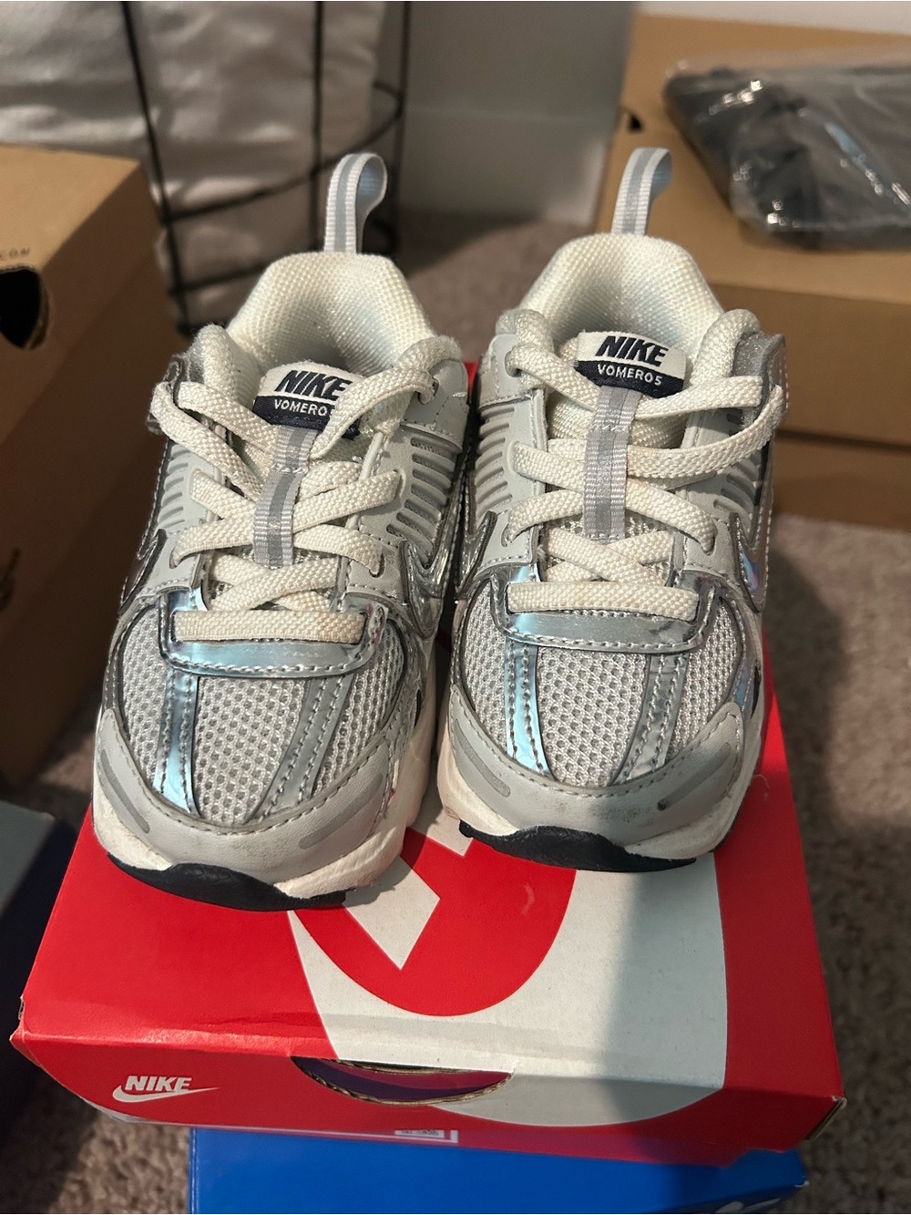 Nike Kids Silver and White Vomero-Style Sneakers
